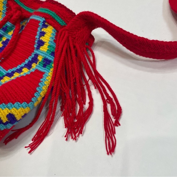 Red Woven Hobo bucket Shoulder Bag. Tassels. Hippie. Pre-owned. - Picture 6 of 12